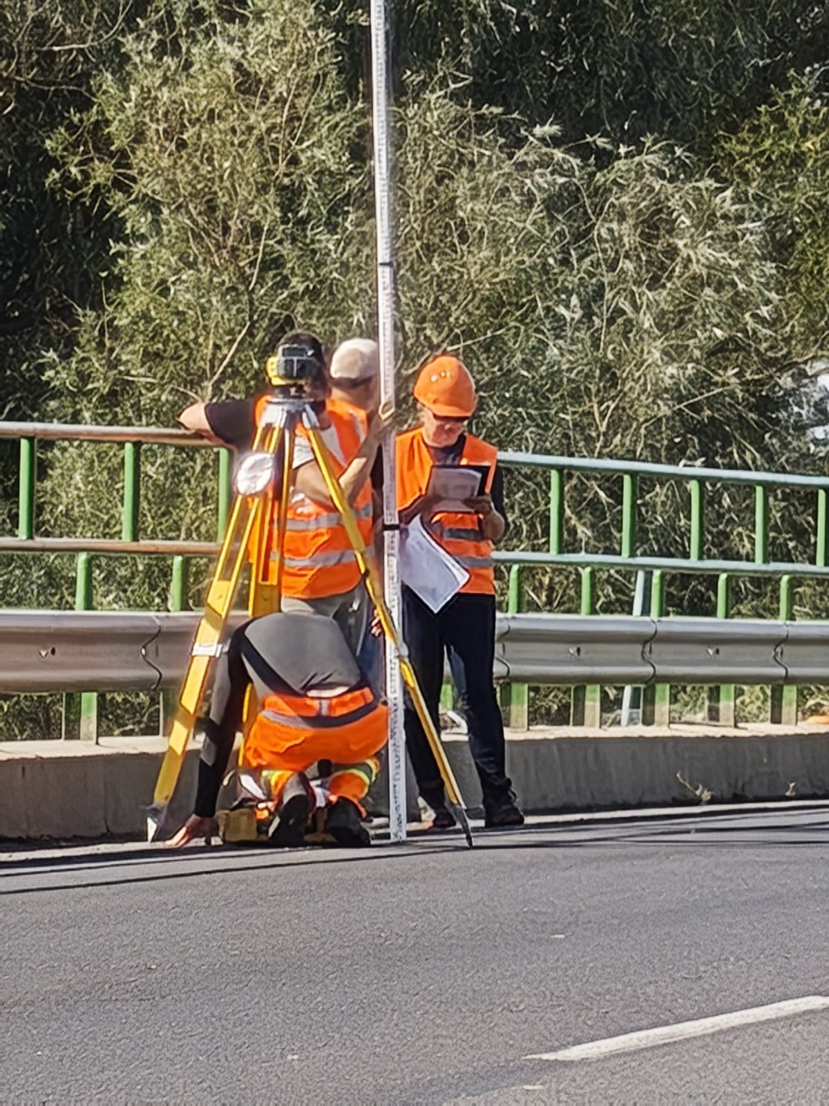 Geodetic levelling on the bridge deck